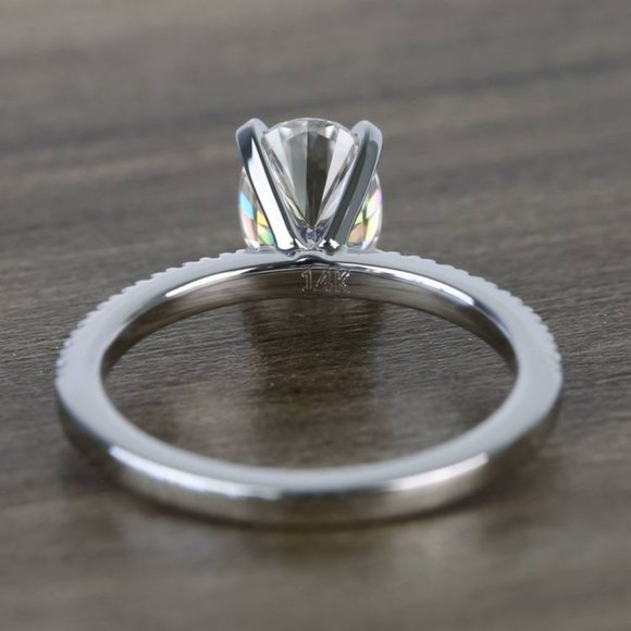 IGI 0.90 Ct Oval Lab Grown Diamond Engagement Ring - Picture 4 of 4